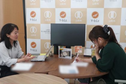 季節の移ろいを庭とメニューで感じるカフェ「ミツバチガーデンカフェ」さん。冬の企画にむけて準備が進んでいます。